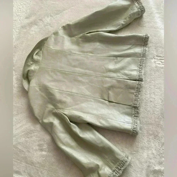 CHANEL Light Green Jacket size medium new - Picture 13 of 16